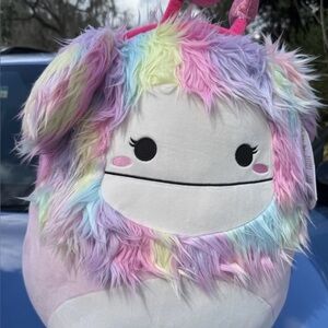 Dobrilla the Valentine Bigfoot 16"